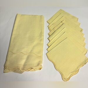 Yellow Linen Oval Tablecloth and Napkin Set